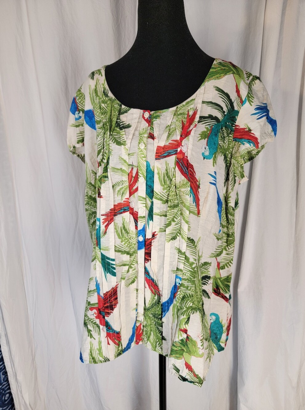Van Heusen White Tropical Parrot Print Short Sleeve Button-front Blouse